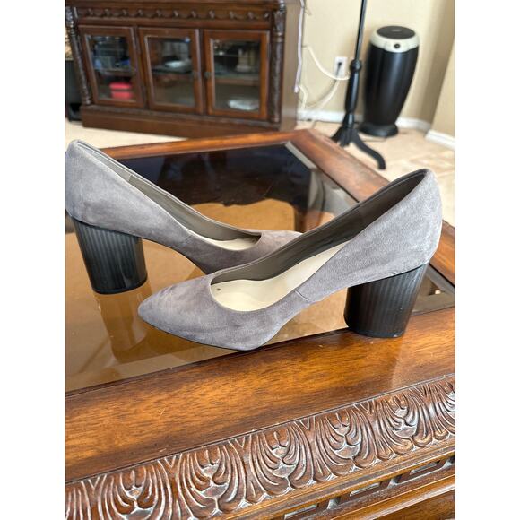 Women’s Nine West Suede Gray Pumps. Size 9.5 - Picture 4 of 6